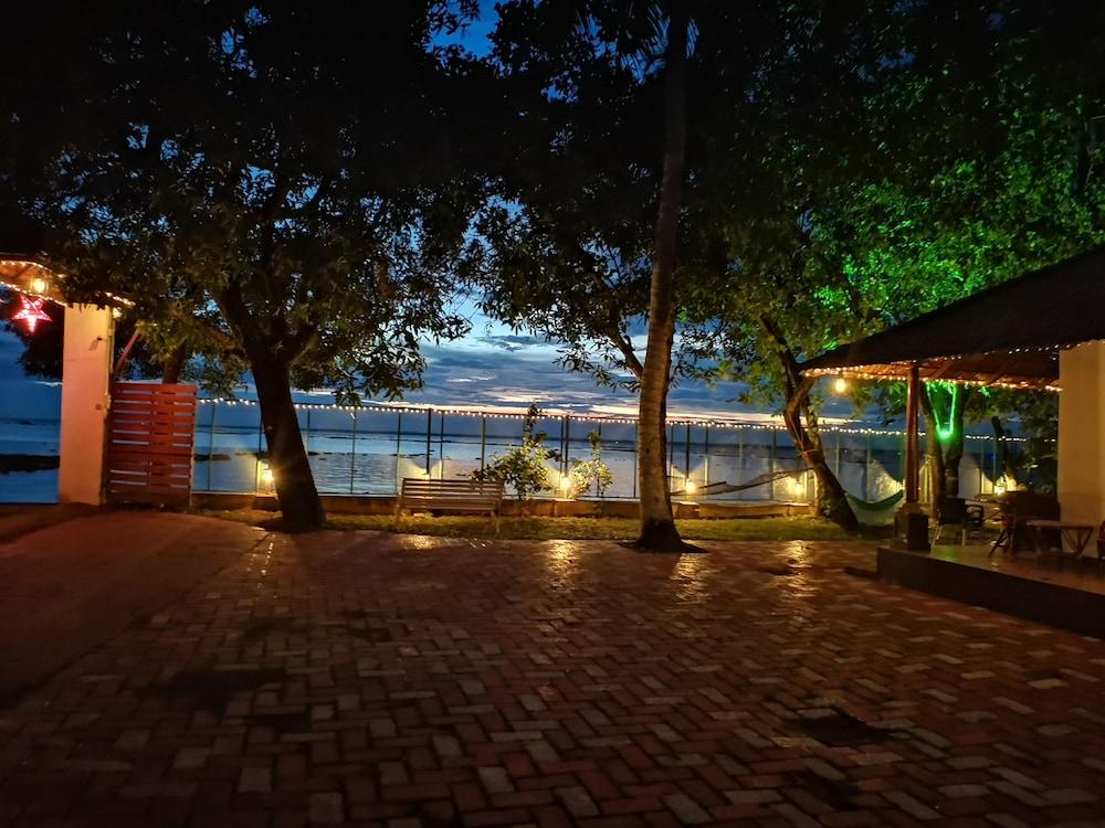 Saro Lake County Kumarakom Exteriör bild