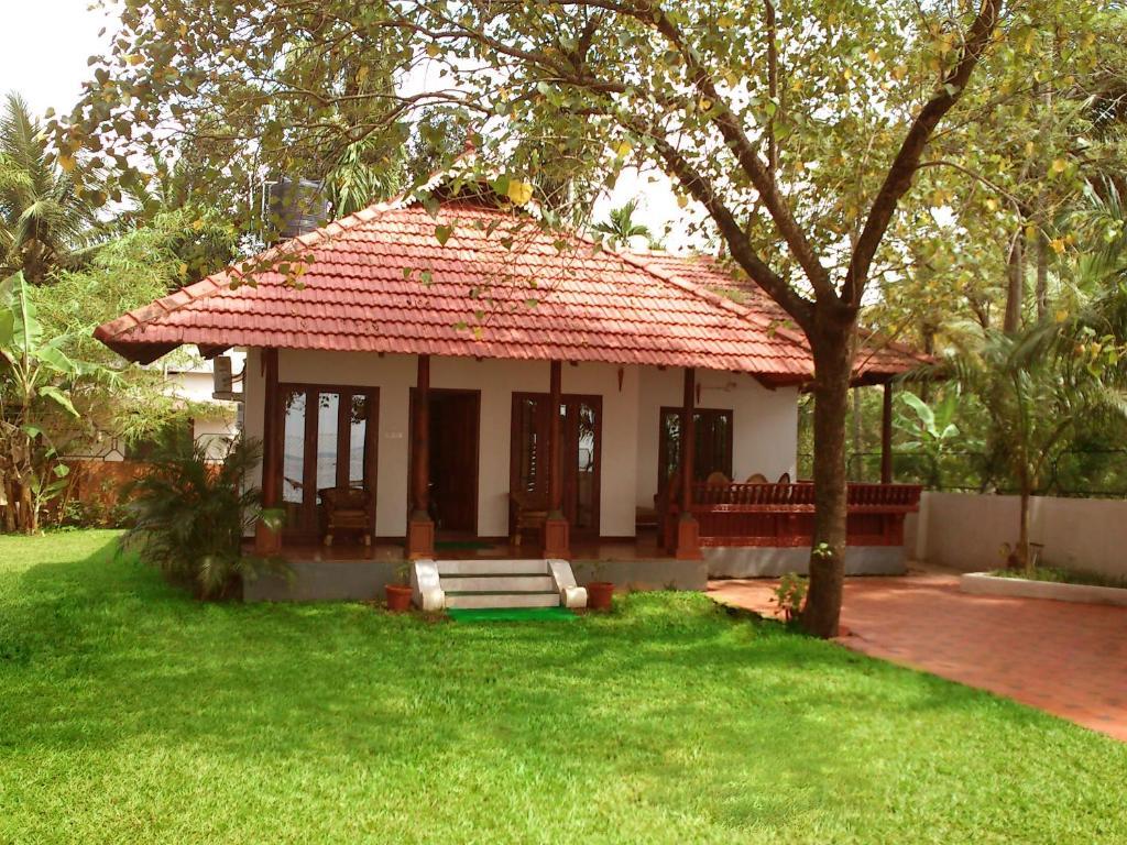 Saro Lake County Kumarakom Exteriör bild