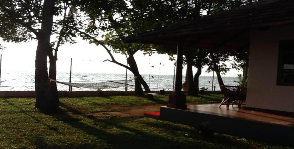 Saro Lake County Kumarakom Exteriör bild