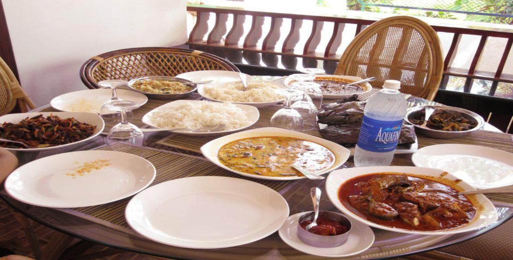 Saro Lake County Kumarakom Exteriör bild
