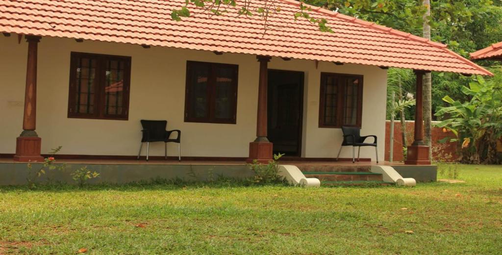 Saro Lake County Kumarakom Exteriör bild