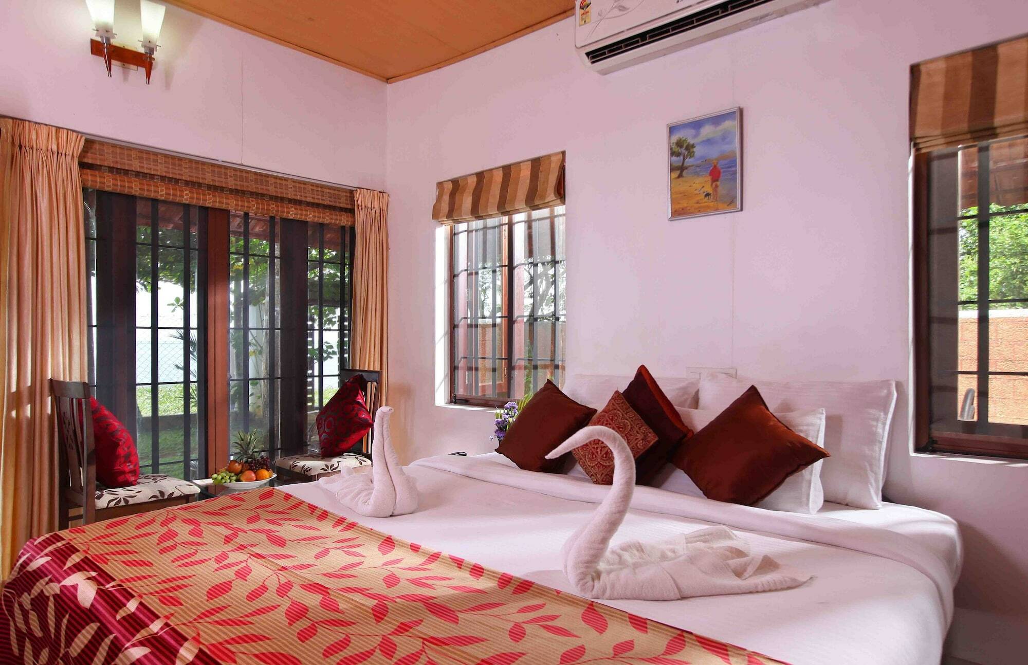 Saro Lake County Kumarakom Exteriör bild