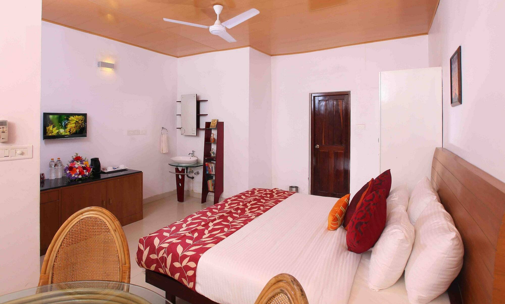Saro Lake County Kumarakom Exteriör bild