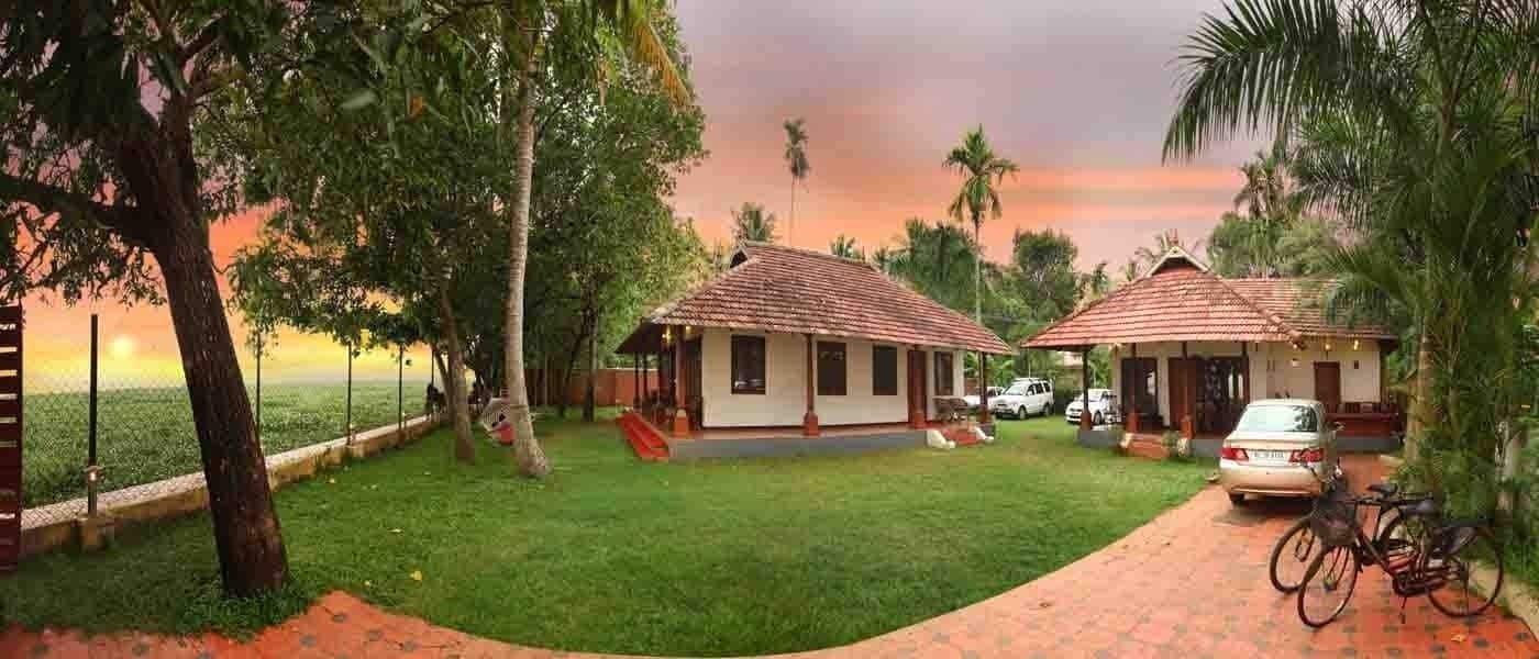 Saro Lake County Kumarakom Exteriör bild